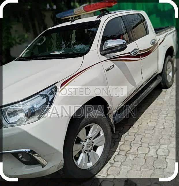 Vehicle or machinery available for lease