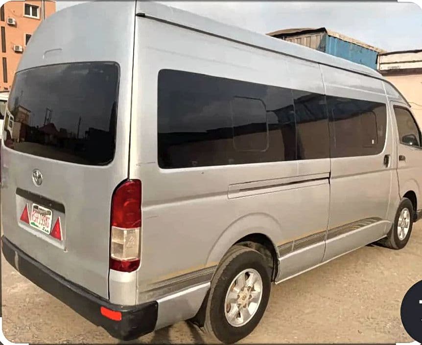 Vehicle or machinery available for lease